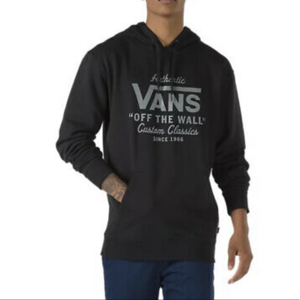 NWT Medium Vans Holder St. Pullover